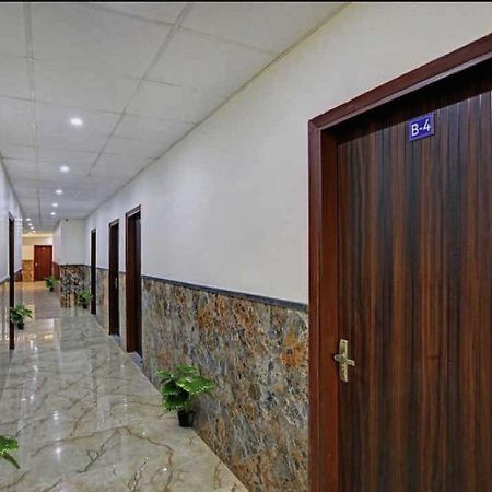 Hotel O K R Resdiancy Near Botanic Garden Of Indian Republic Noida Exterior photo